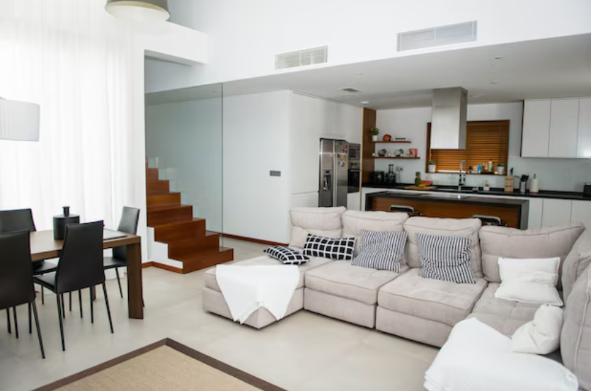 Como montar uma casa do zero com praticidade e economia?