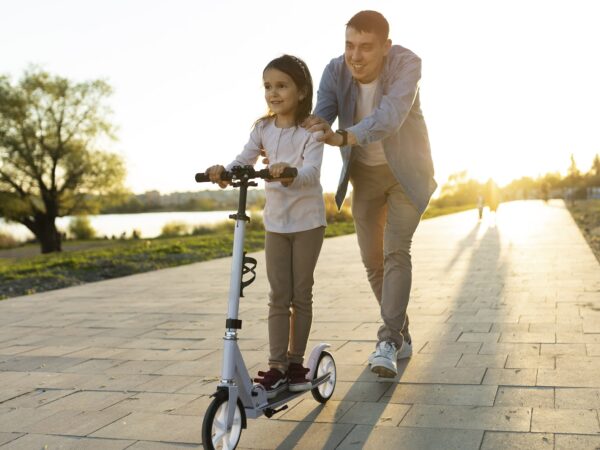 Qual a idade certa para andar de patinete infantil?
